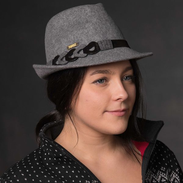 Cappello in feltro con cinturino