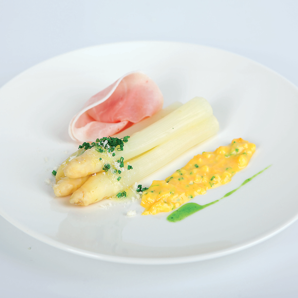 Asparagi con salsa bolzanina